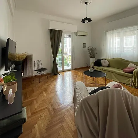Acropolis 80m2 Friends&family Olivehome
